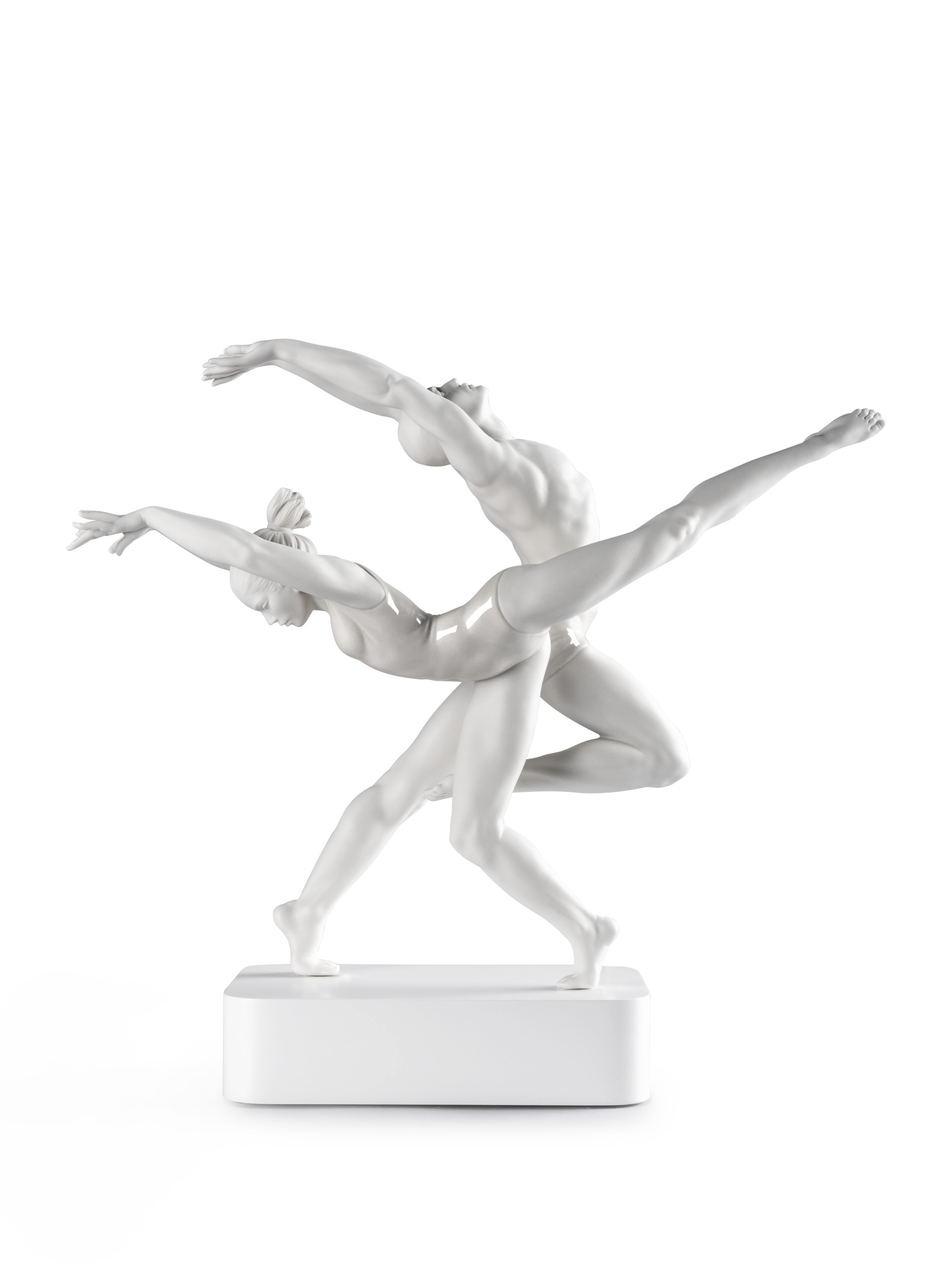Статуэтка "Искусство движения" Lladro