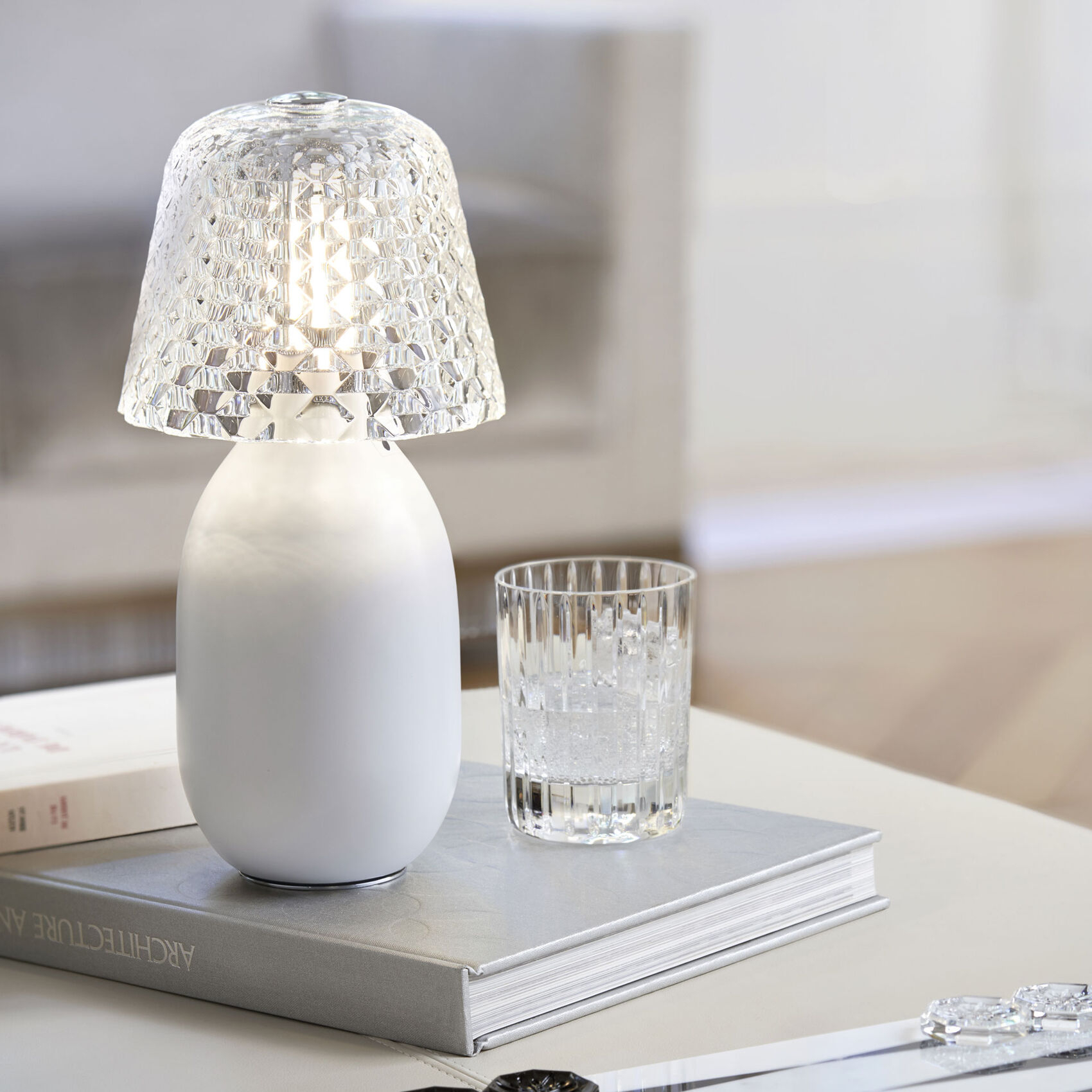 Лампа настольная Baby "Candy Light" белая Baccarat