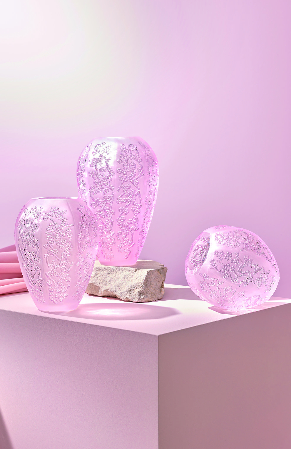 Ваза для цветов "Sakura" розовая H=17,5 Lalique
