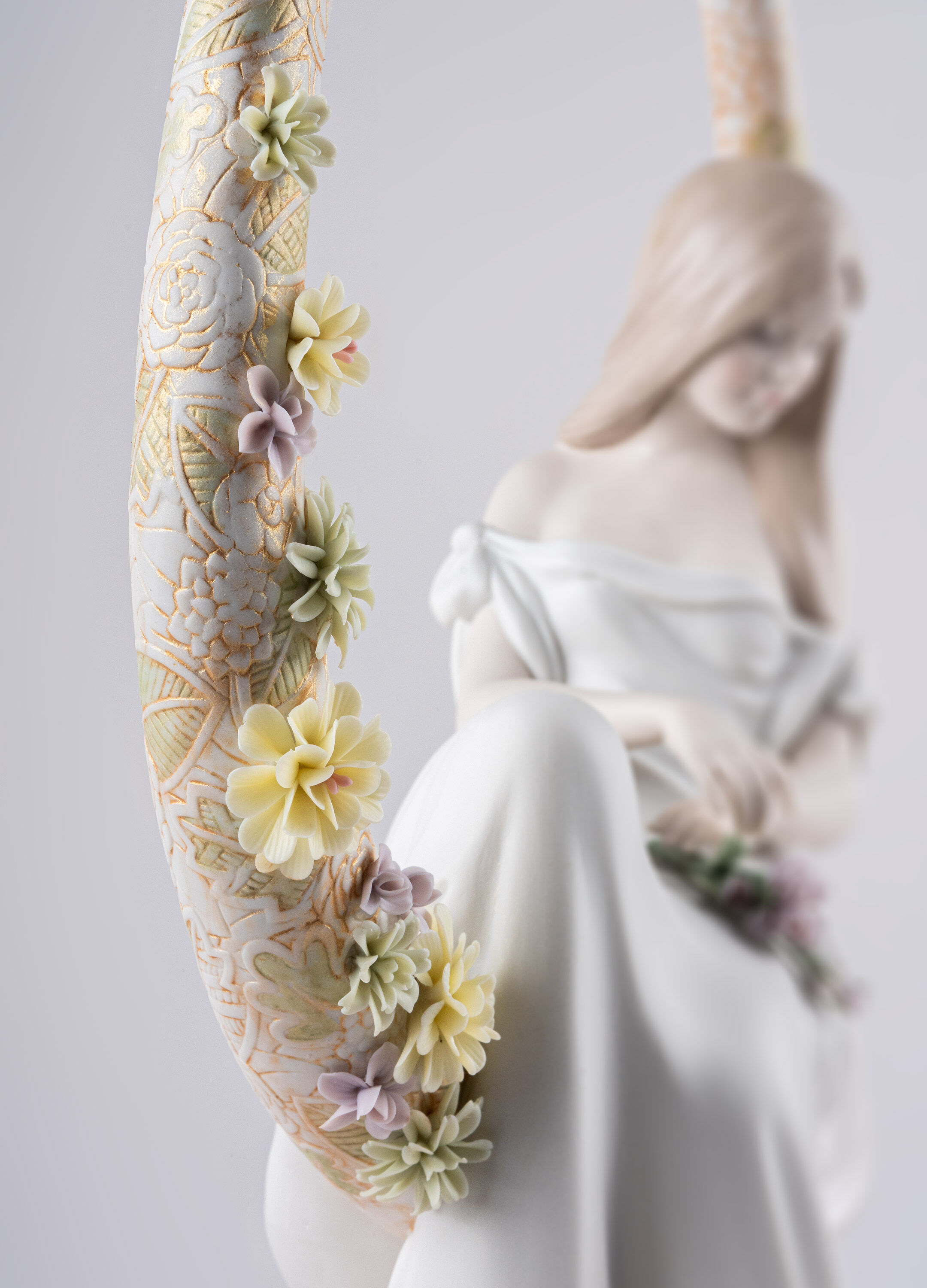 Статуэтка "В её мыслях" Lladro