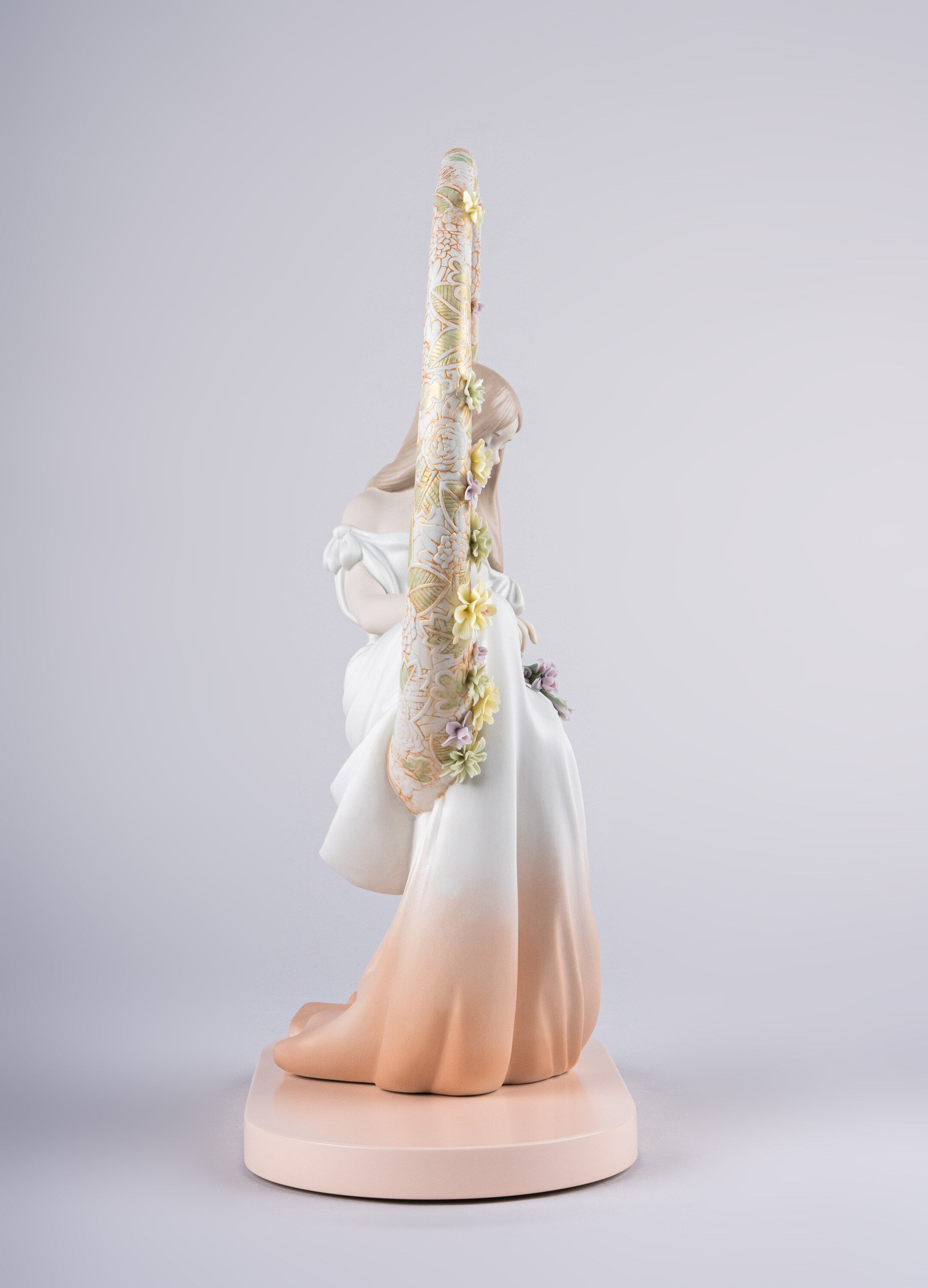 Статуэтка "В её мыслях" Lladro