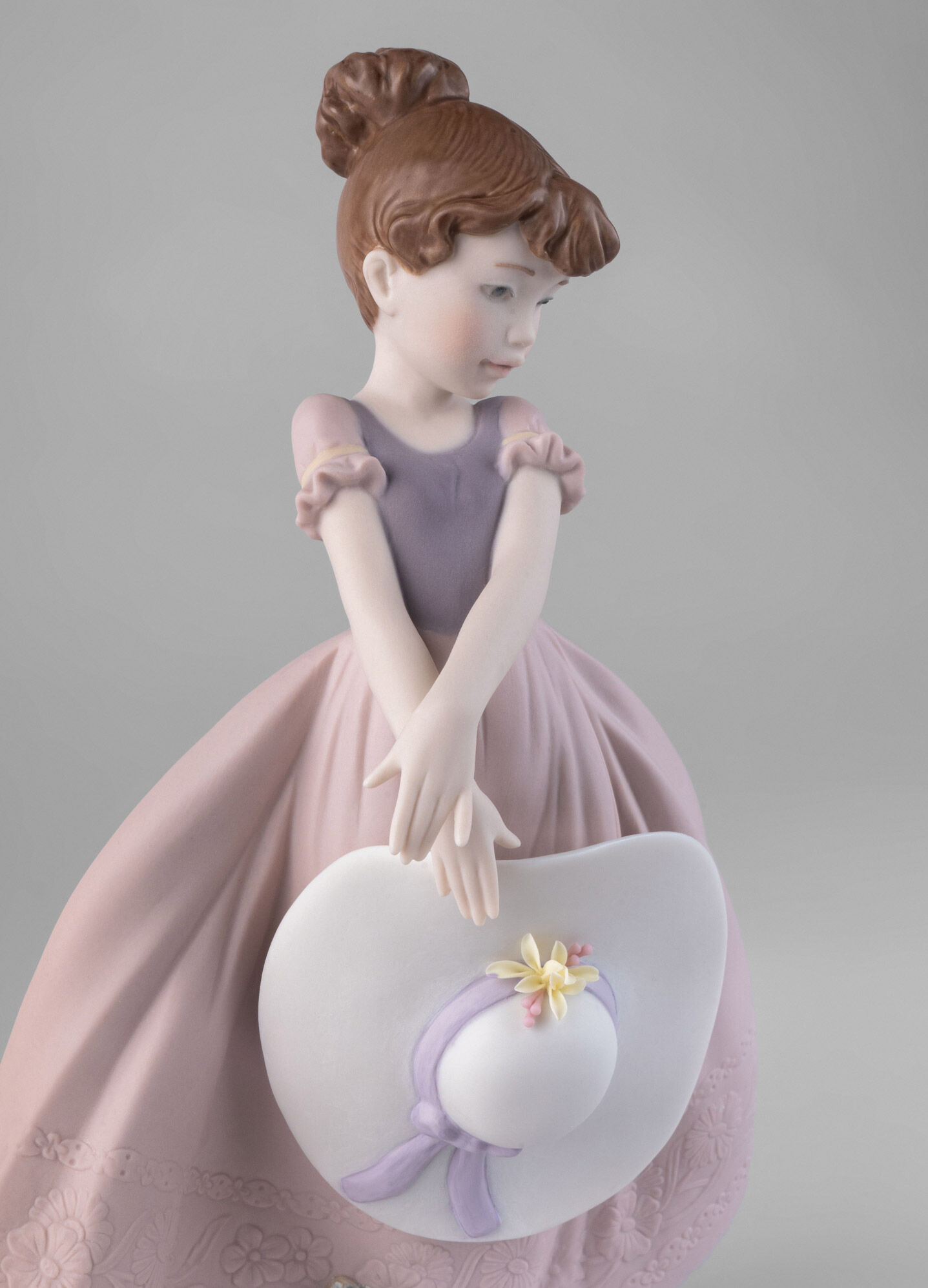 Статуэтка "Соломенная шляпа на ветру" Lladro