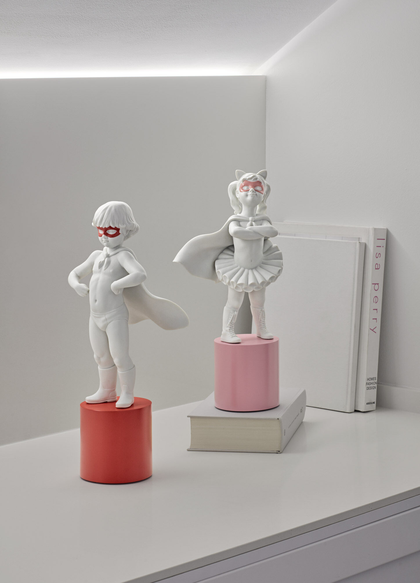 Статуэтка "Супергероиня" Lladro