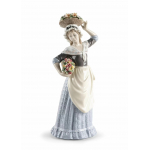 Статуэтка "Женщина собирает цветы" Lladro