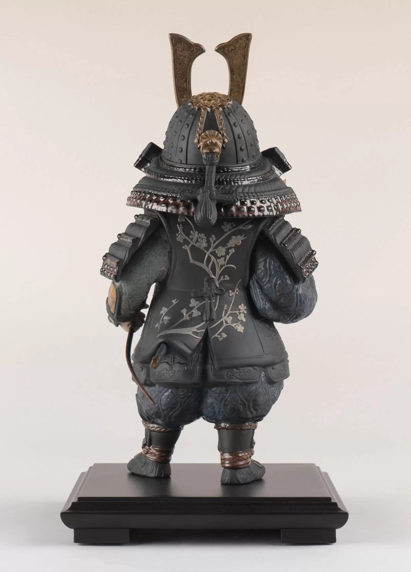 Статуэтка "Мальчик воин" Lladro
