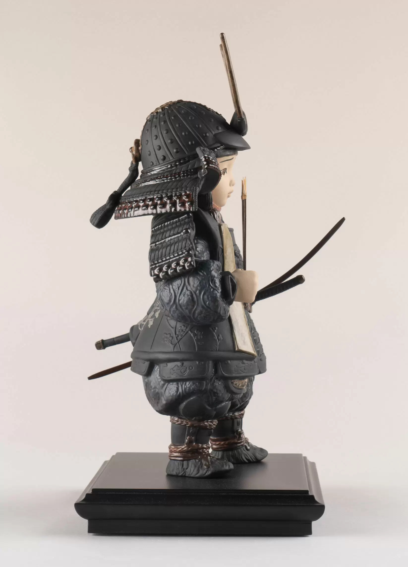 Статуэтка "Мальчик воин" Lladro