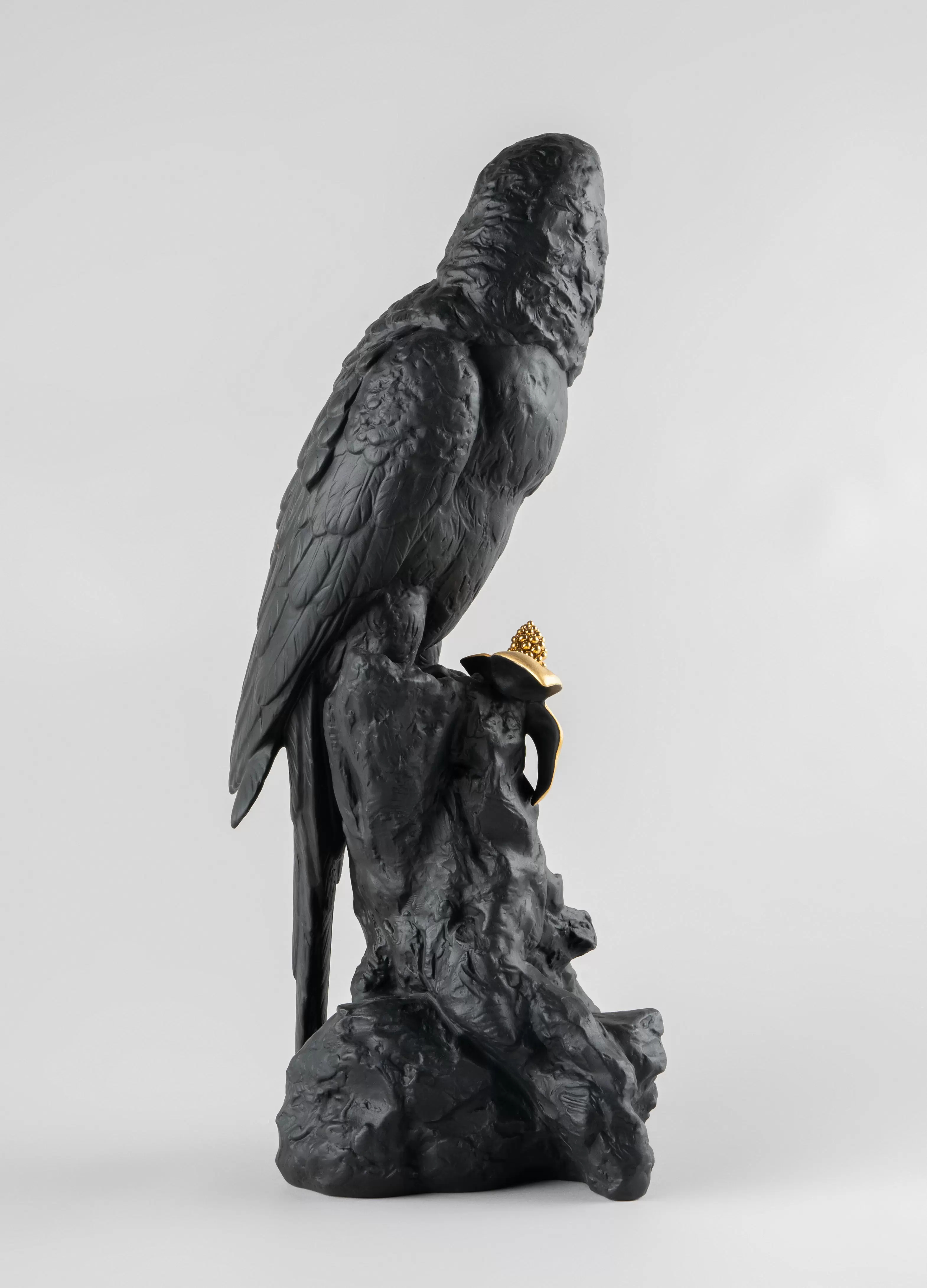 Статуэтка "Ара" Lladro (Лимитированная коллекция 1000 экз.)