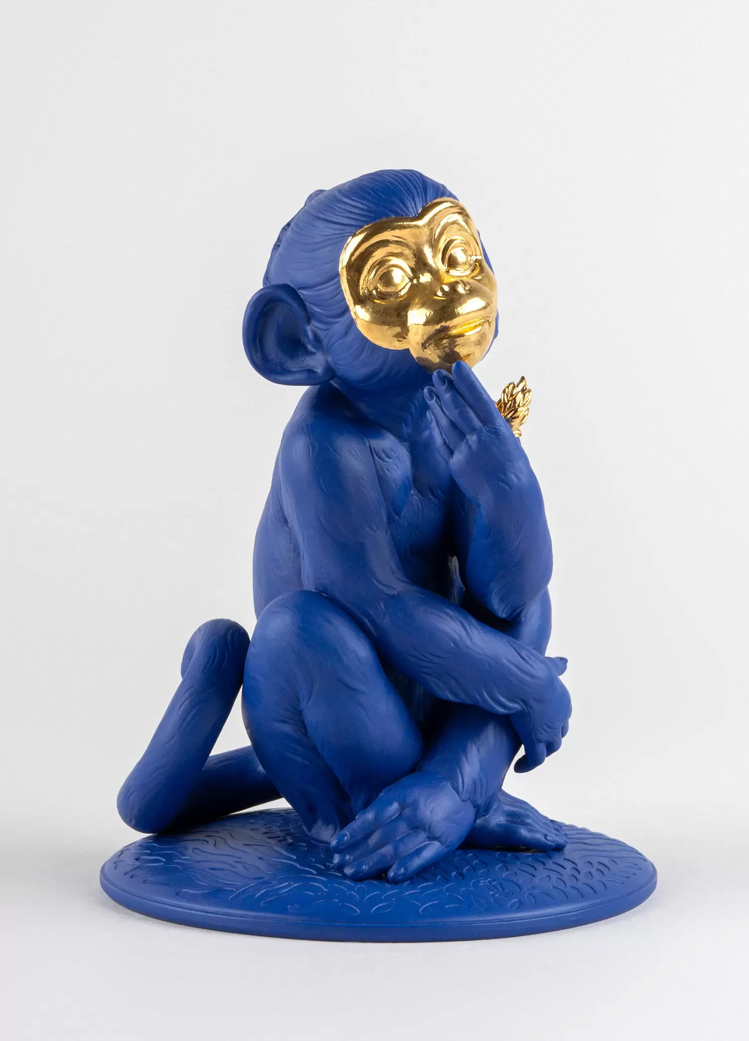 Статуэтка "Маленькая обезьяна" Lladro