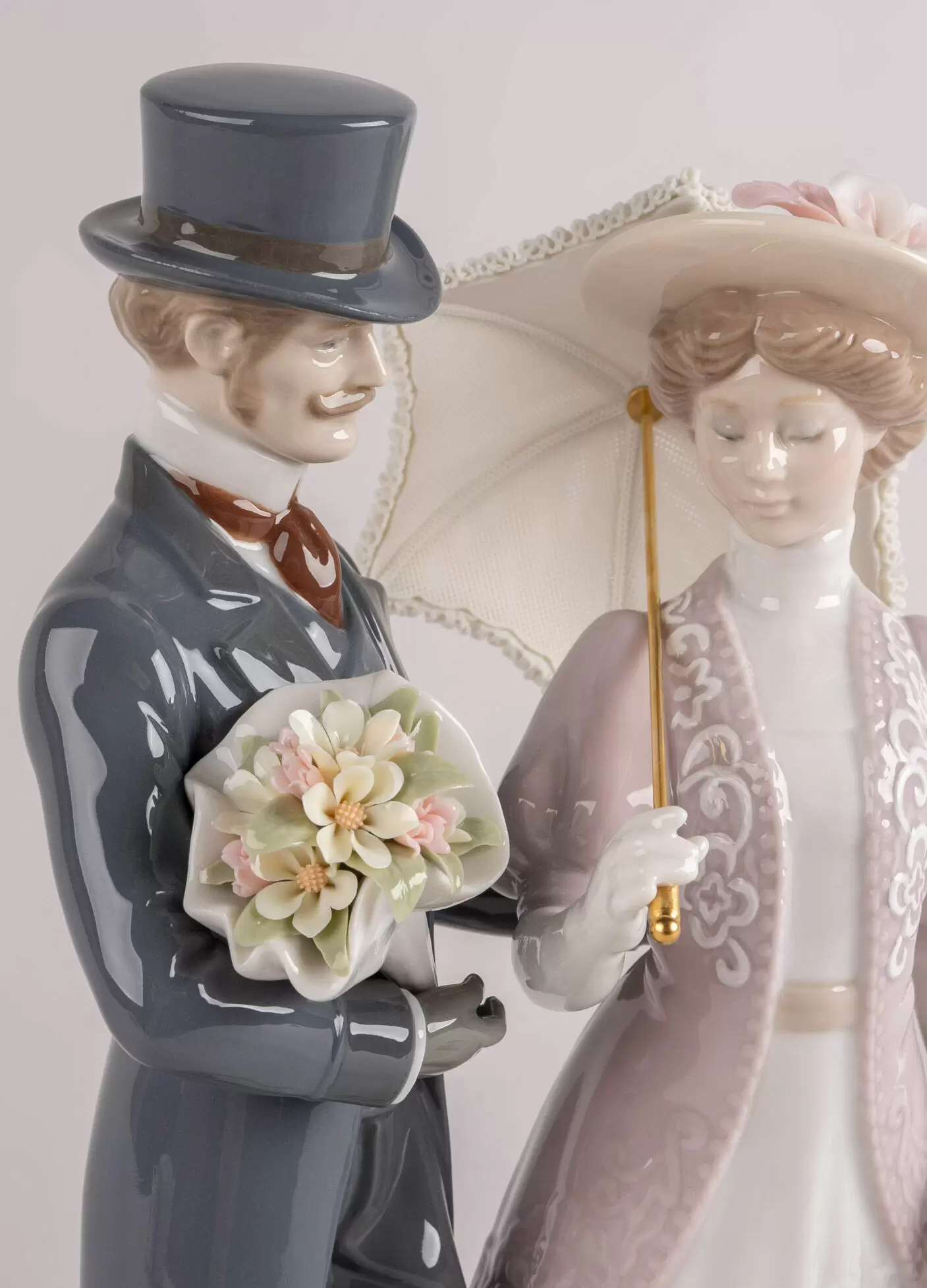 Статуэтка "Кинжал и Роза" Lladro
