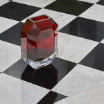 Ваза для цветов красная "OCTOGONE" Baccarat