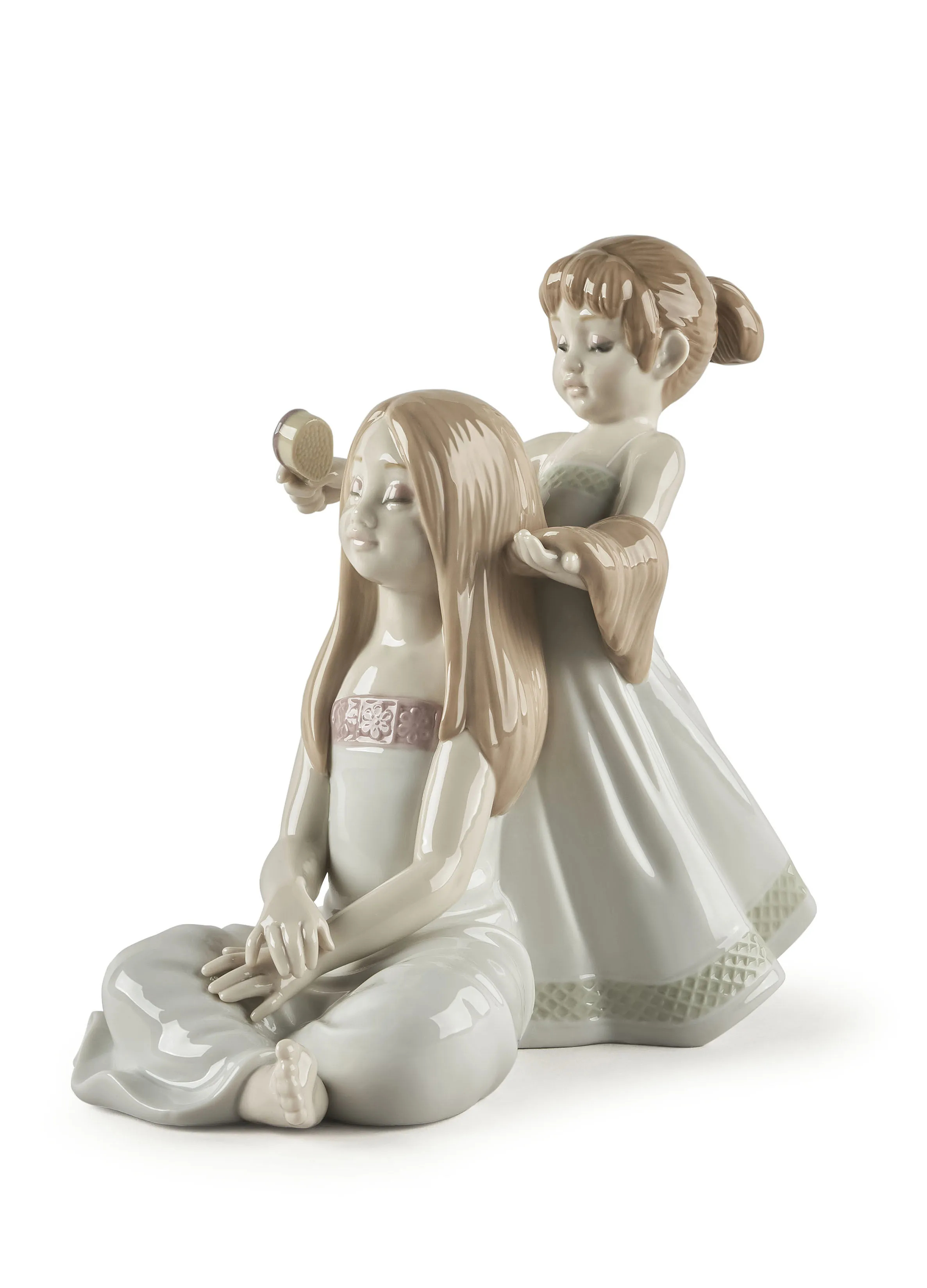 Статуэтка "Расчесывание волос" Lladro