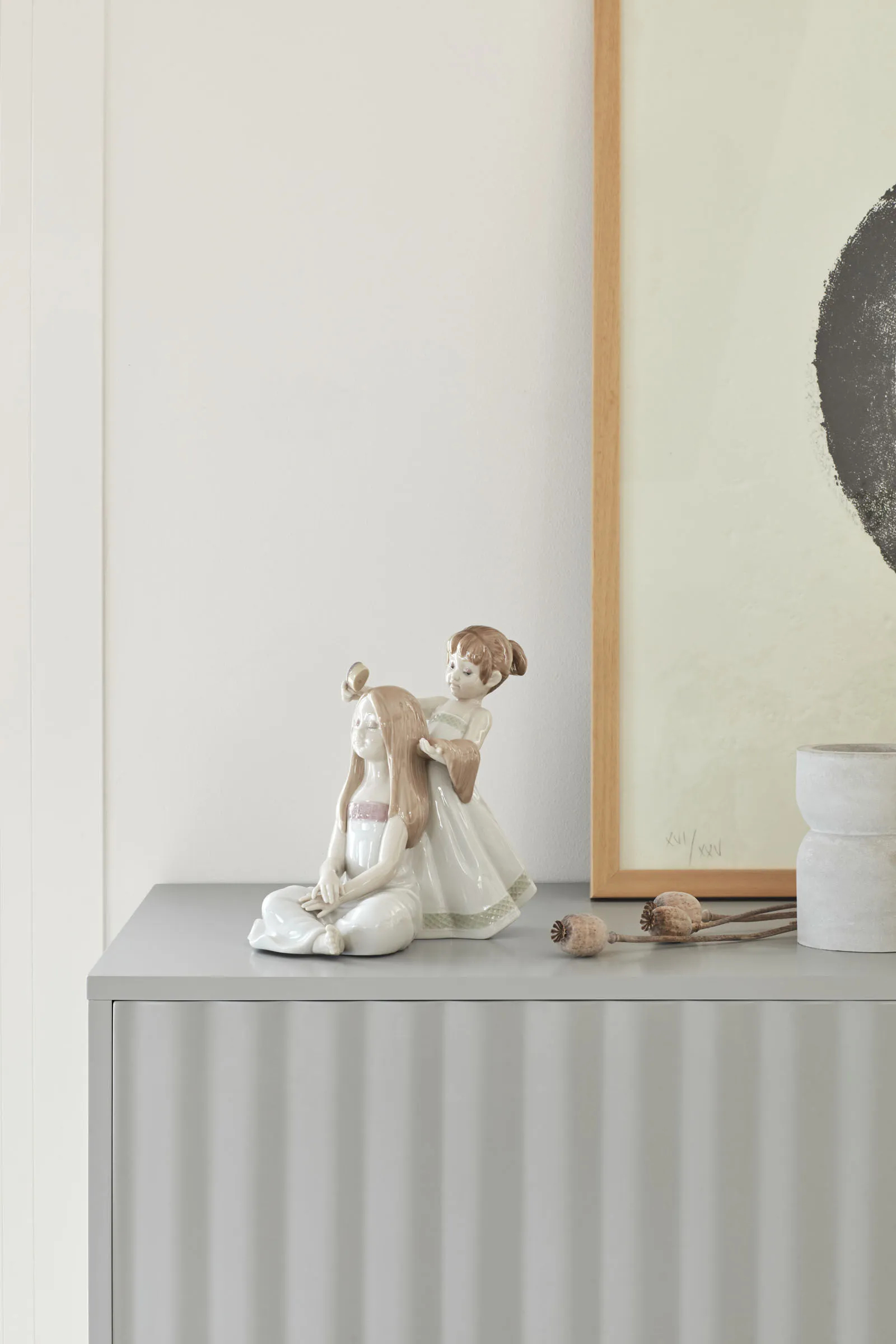 Статуэтка "Расчесывание волос" Lladro