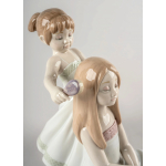 Статуэтка "Расчесывание волос" Lladro