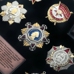 Панно «Пистолет ТТ с наградами ВОВ»