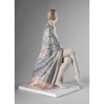 Статуэтка "Обнаженная девушка в шали" Lladro