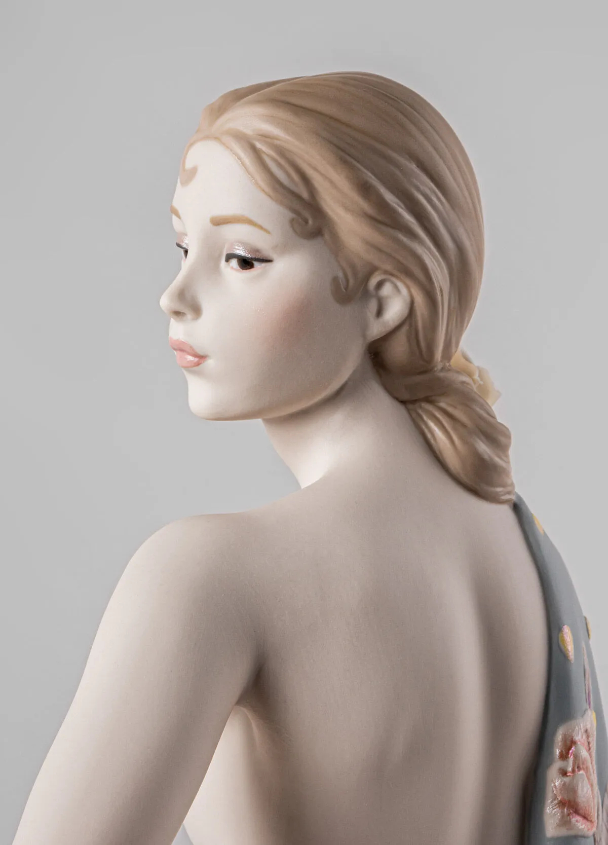 Статуэтка "Обнаженная девушка в шали" Lladro