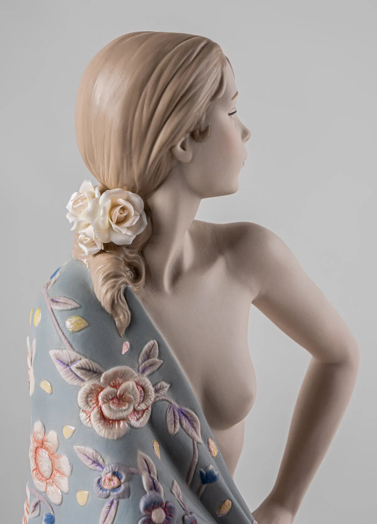 Статуэтка "Обнаженная девушка в шали" Lladro