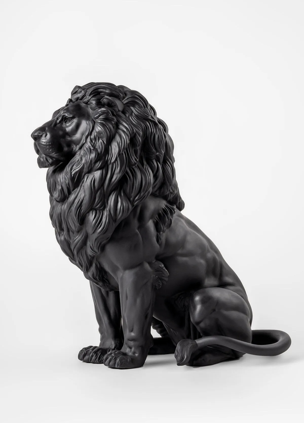 Статуэтка "Величественного льва" Lladro
