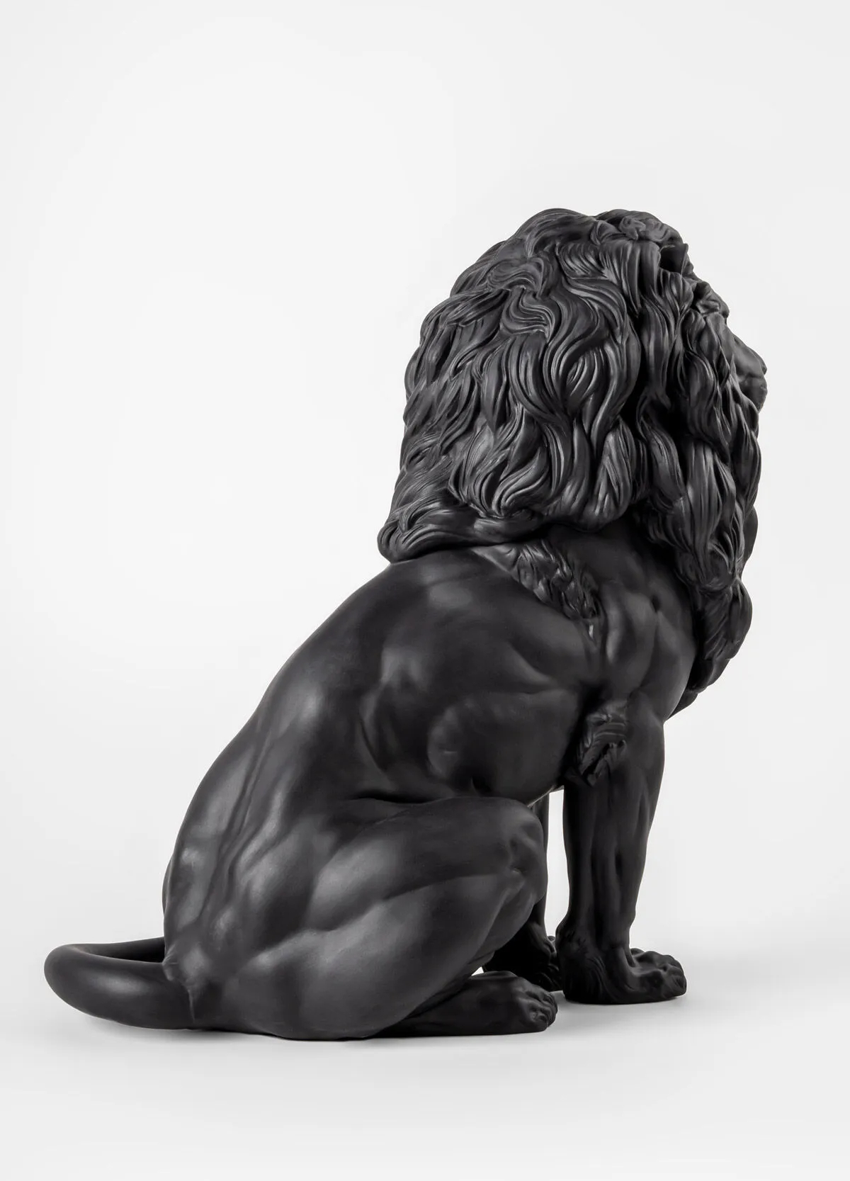 Статуэтка "Величественного льва" Lladro