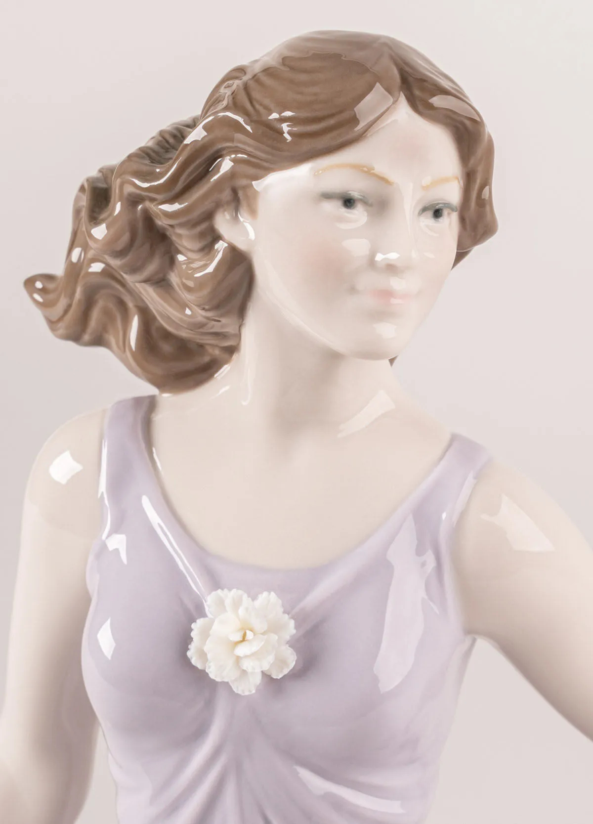 Статуэтка "Танцующая на ветру" Lladro